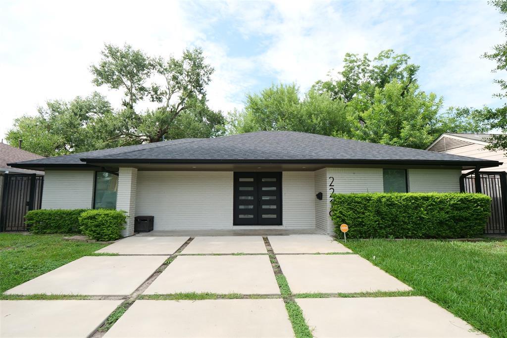 Foto principal - 2219 Chantilly Ln