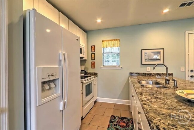 Building Photo - 130 Ropemaker Ln