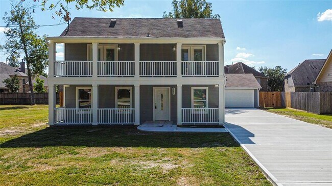 Foto del edificio - 13811 Lakeside Terrace Dr
