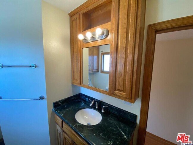 Building Photo - 2510 Risa Dr