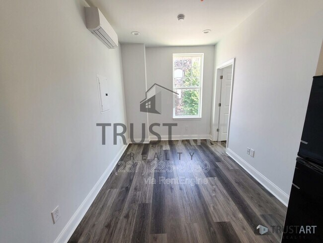 Foto del edificio - 4732 Longshore Ave