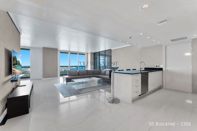 Building Photo - 50 Biscayne-3306