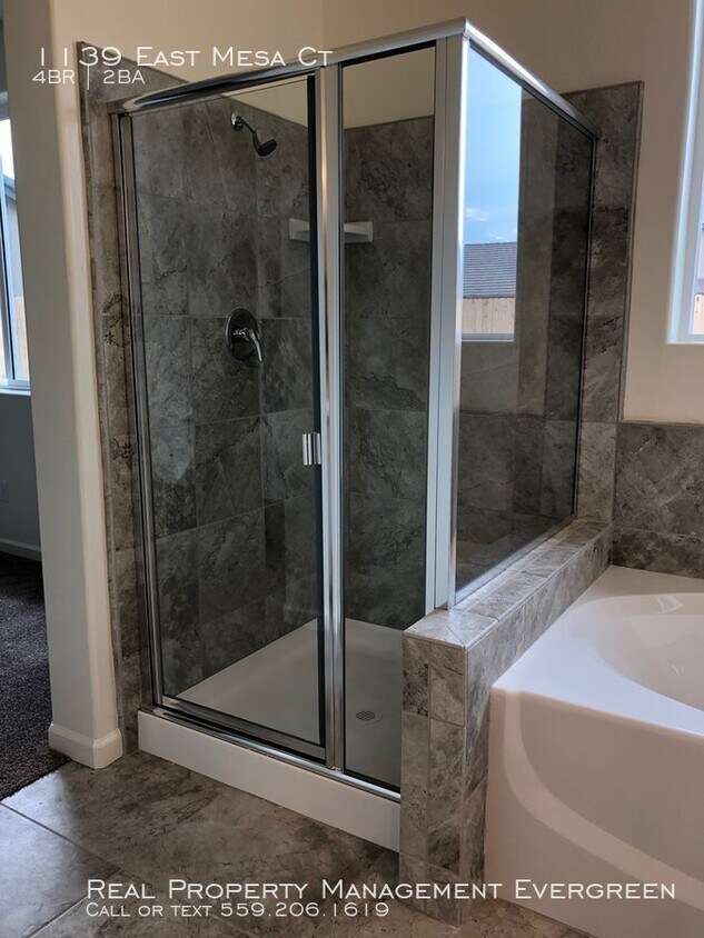 Foto principal - 1139 E Mesa Ct