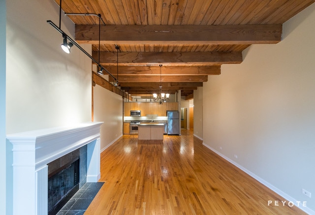 Building Photo - 2201 W Wabansia Ave
