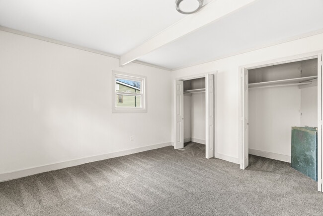 Building Photo - 4009 Catalpa Ave