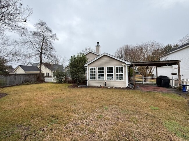 Foto del edificio - 3 Bedroom 2 Bath House in Shadowmoss - West Ashley