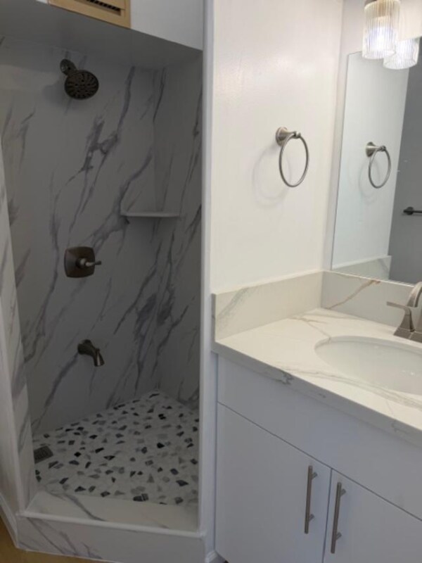 Foto del edificio - 445 Seaside Ave