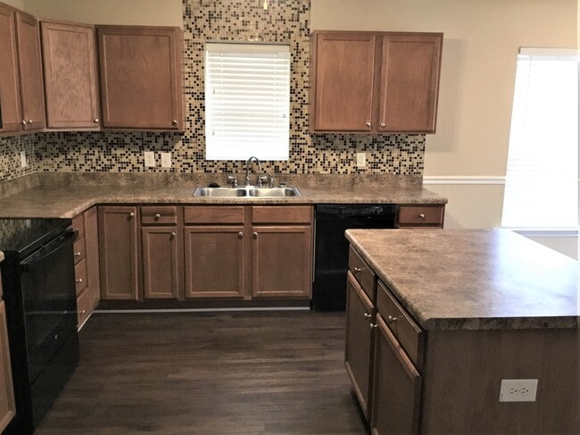 Building Photo - 4924 Lighthouse Ct