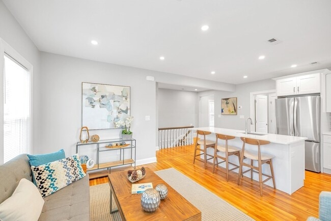 Building Photo - 58 Constance Rd