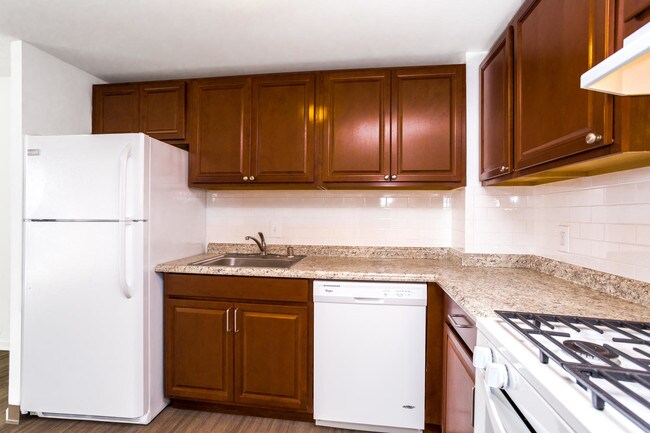 Building Photo - 101 S Whiting St