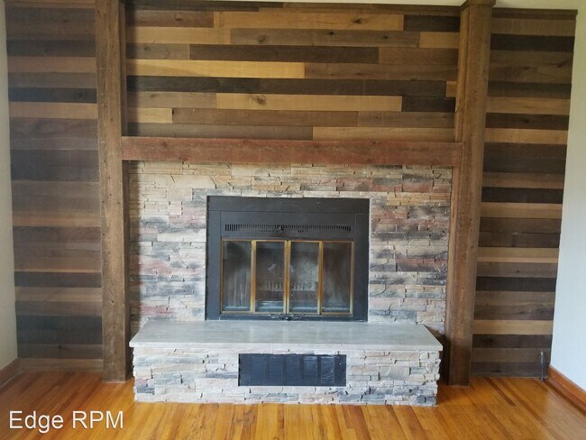 Foto del edificio - 4 br, 2 bath House - 1012 Downing Ave