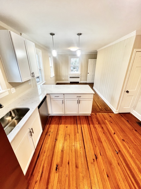 Building Photo - 1425 Braeside Dr