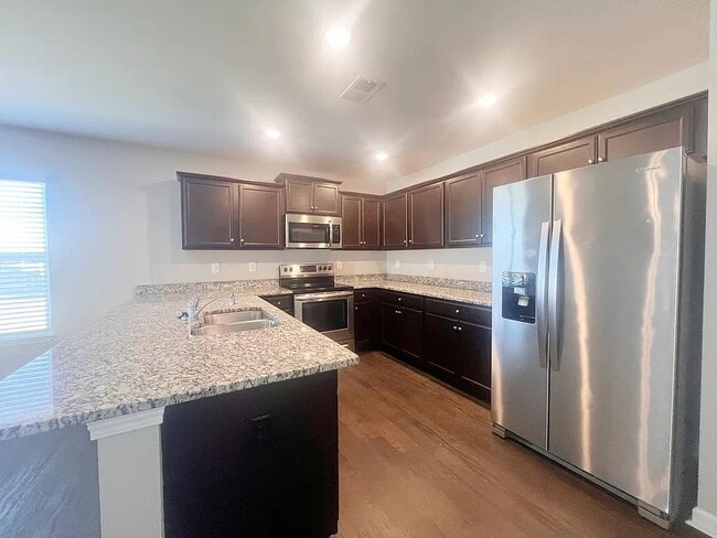 Building Photo - 259 Millen Dr