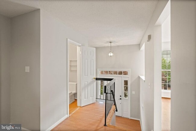Building Photo - 12221 Wye Oak Commons Cir