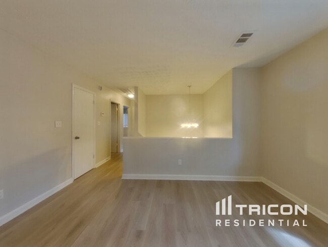Building Photo - 3946 McGill Dr