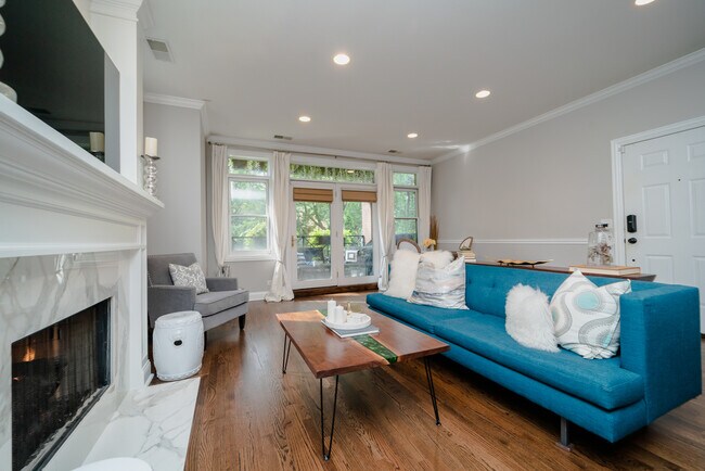 Foto del edificio - 4543 N Malden St