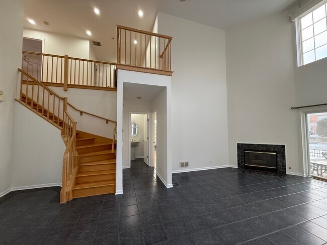 Foto del edificio - 362 Town Pl Cir