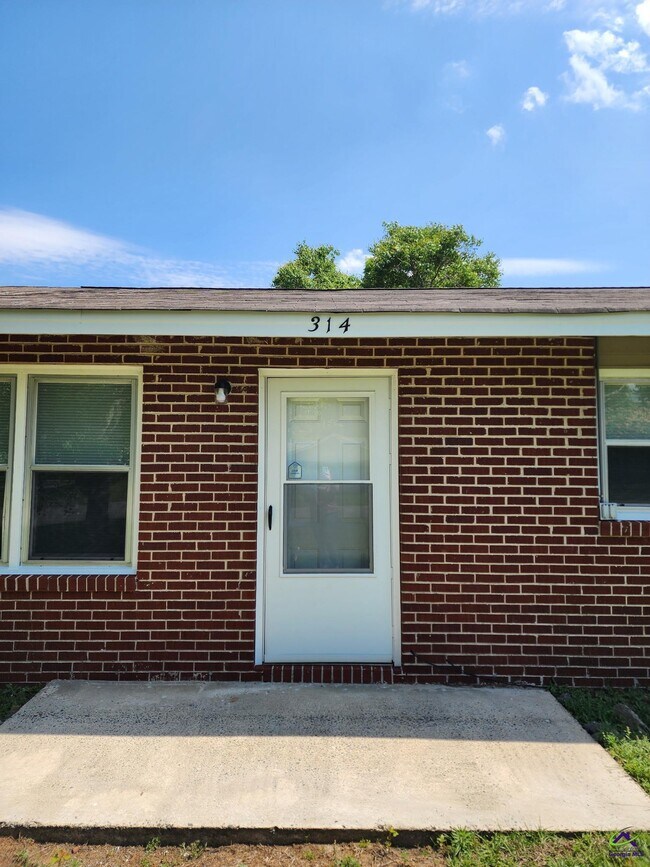Foto del edificio - 314 Palomino Ln