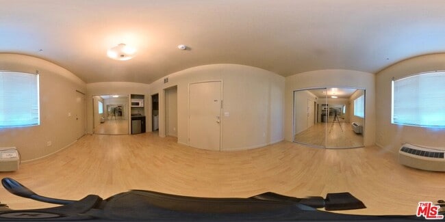 Building Photo - 1186 W 36th St