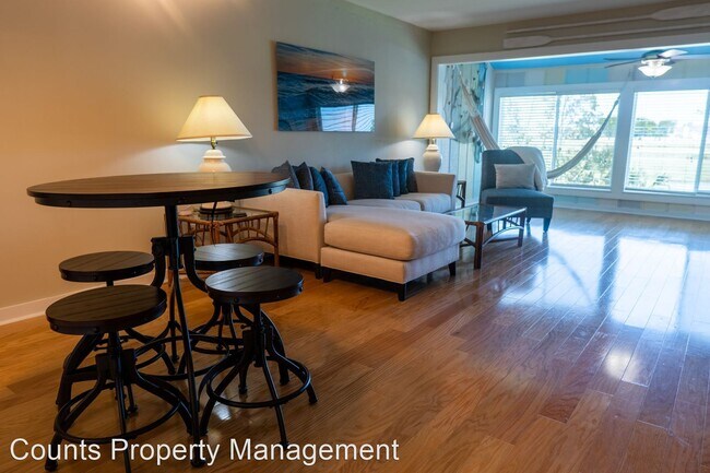 Foto del edificio - 4725 Bay Point Rd