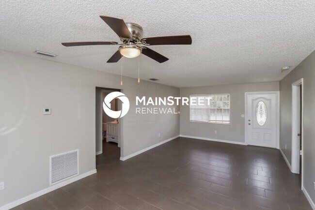 Foto del edificio - 3 Bedroom Pet-Friendly Home in PALM BAY, FL with Main Street Renewal