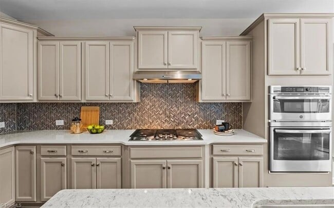 Building Photo - 802 Blue Moon Ct