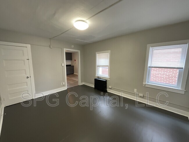 Building Photo - 61 E Middle St