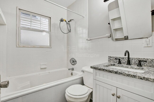 Foto del edificio - 913 Denmark St