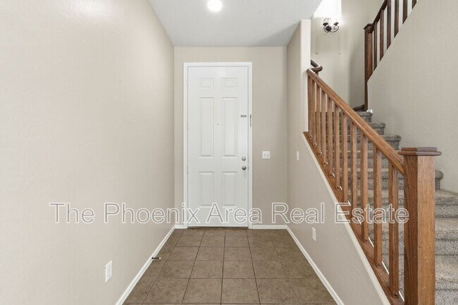 Building Photo - 785 E Desert Moon Trail