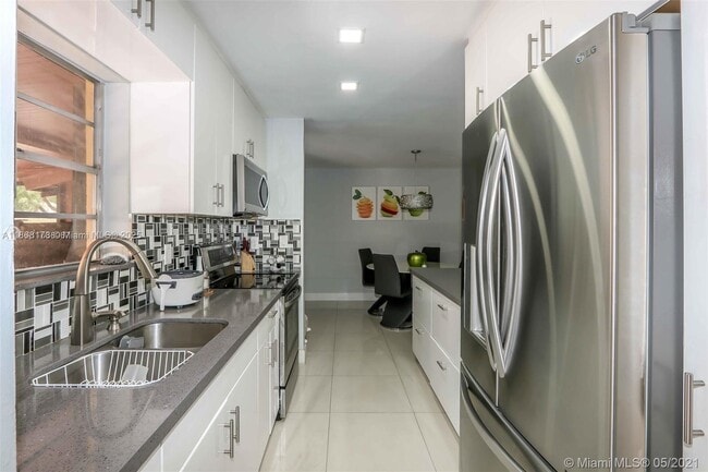 Foto del edificio - 8511 SW 147th Ct