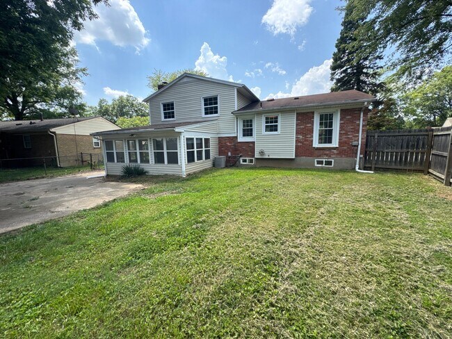 Foto del edificio - 2907 Melrose Dr