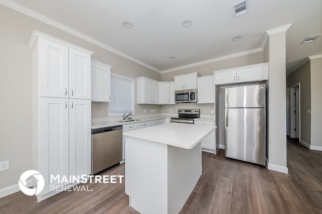 Building Photo - 509 60th Ave Dr W