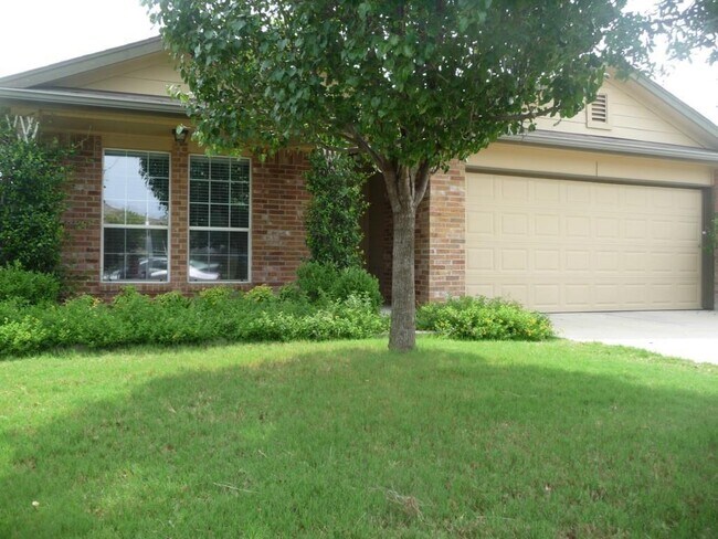 Foto del edificio - 2713 Summerwalk Pl