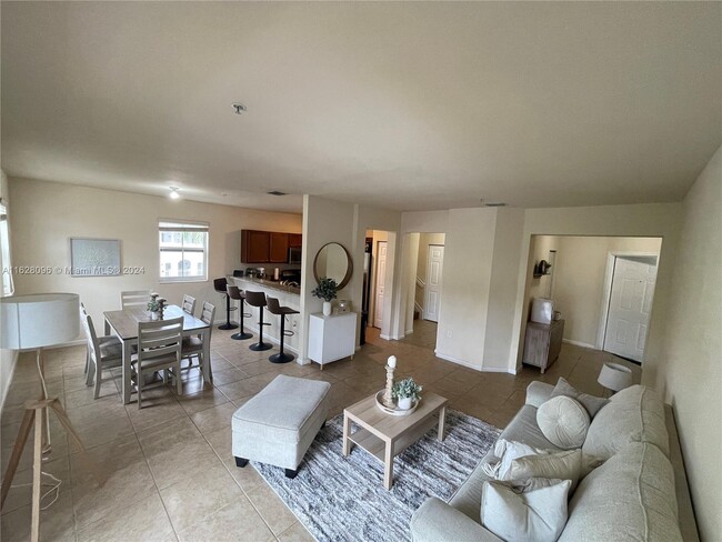Foto del edificio - 8800 NW 97th Ave