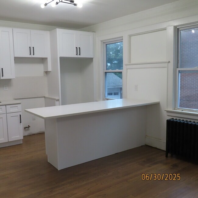 Foto del edificio - 348 Boyden Ave