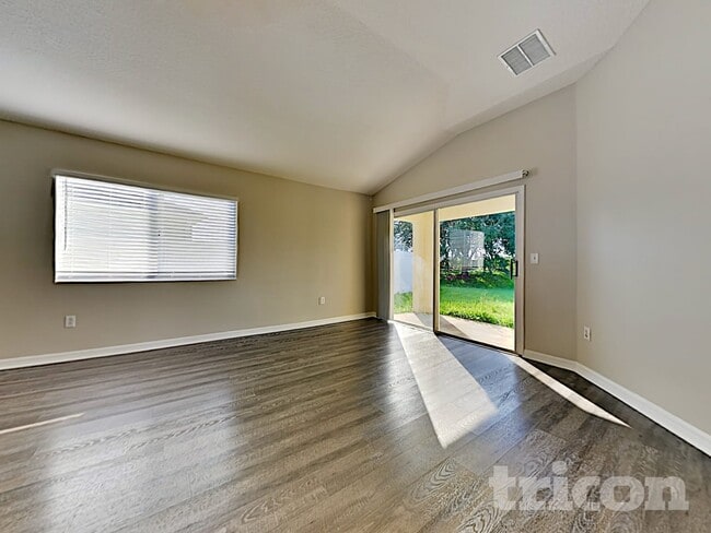 Building Photo - 31420 Triborough Dr