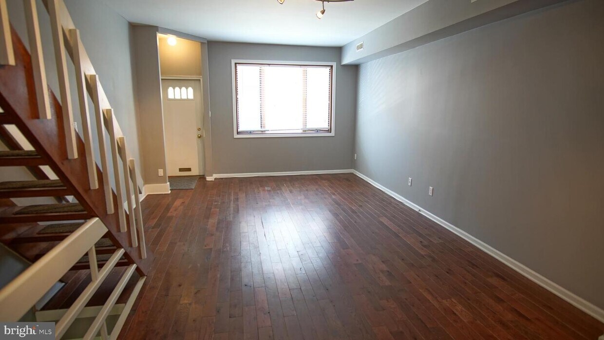 Foto principal - 2411 S Watts St