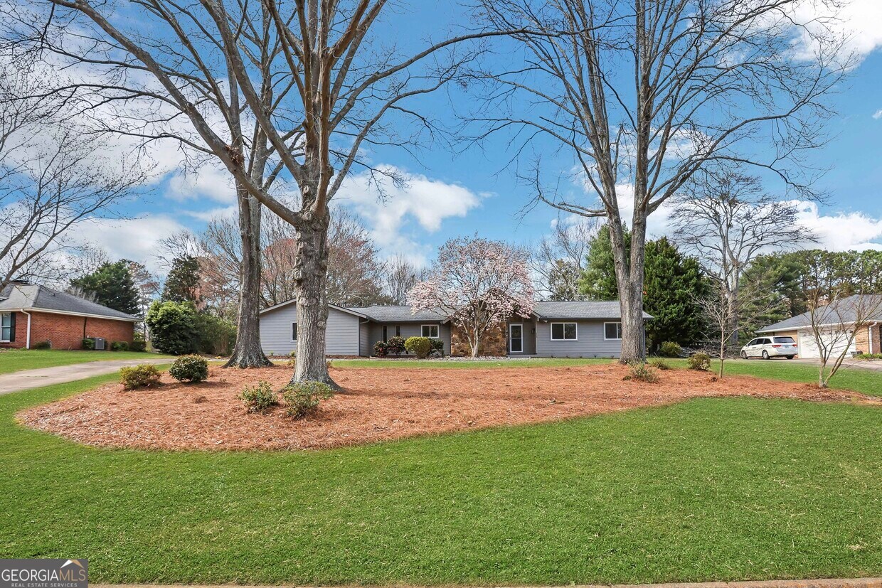 Primary Photo - 770 Rounsaville Rd