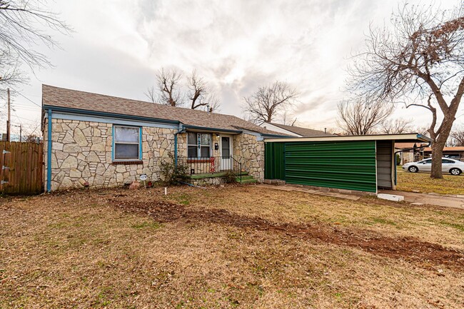 Building Photo - 3 Bed 1 Bath in Midwest City!