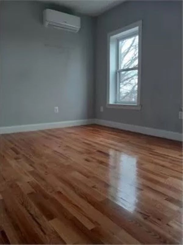Building Photo - 351 Mulberry St