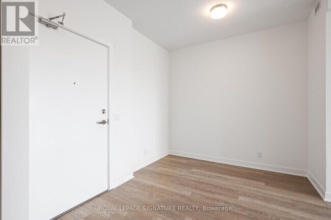 Photo du bâtiment - 51 Clarington Blvd