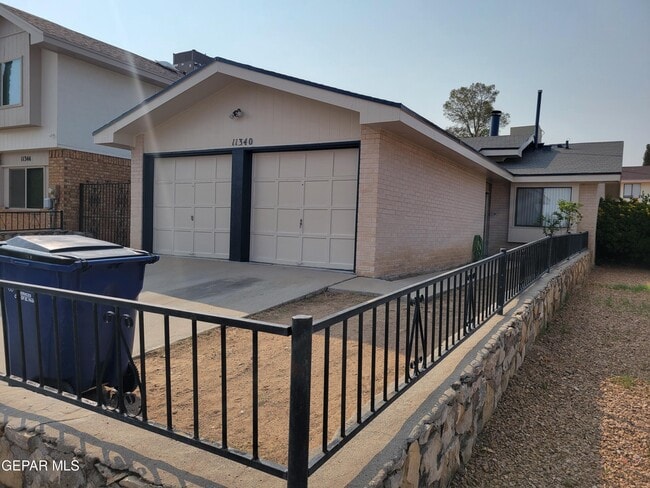 Foto del edificio - 11340 Lake Nasser Dr