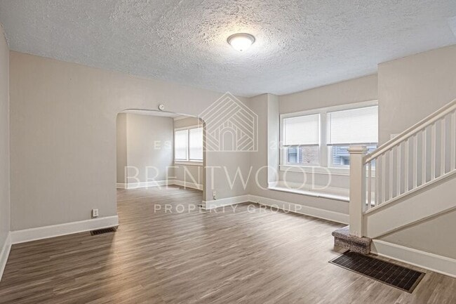 Foto del edificio - 3041 N Delaware St