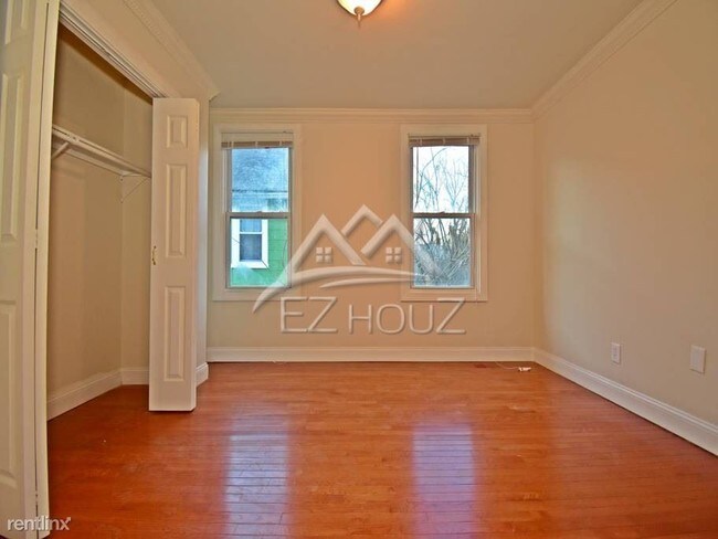 Foto del edificio - 4009 Parkside Dr