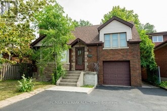 Building Photo - 659 Kipling Ave