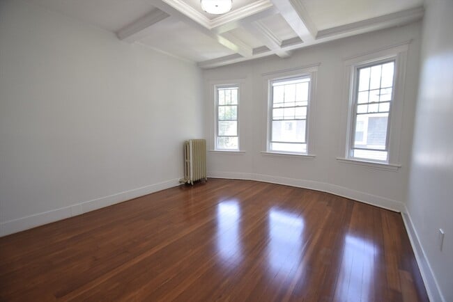 Building Photo - 48-48 Blue Hill Terrace St