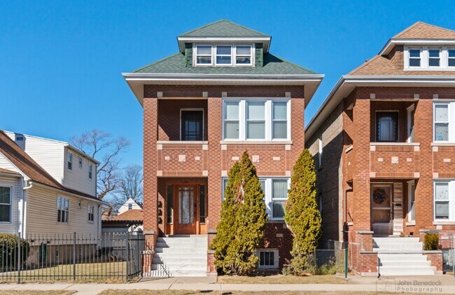 Foto del edificio - 2836 W 40th St