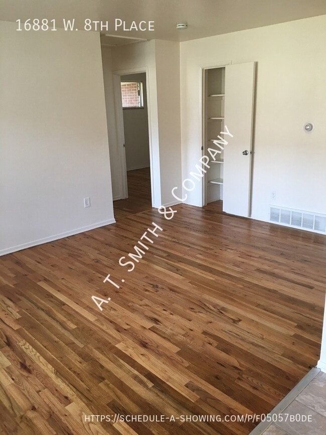 Foto del edificio - 16881 W 8th Pl