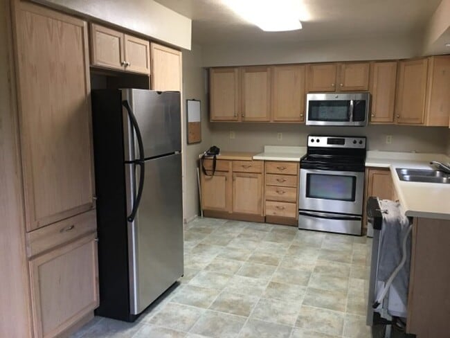 Building Photo - 3766 Lyle Ave