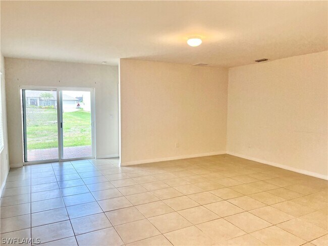 Foto del edificio - 1009 NE 11th St